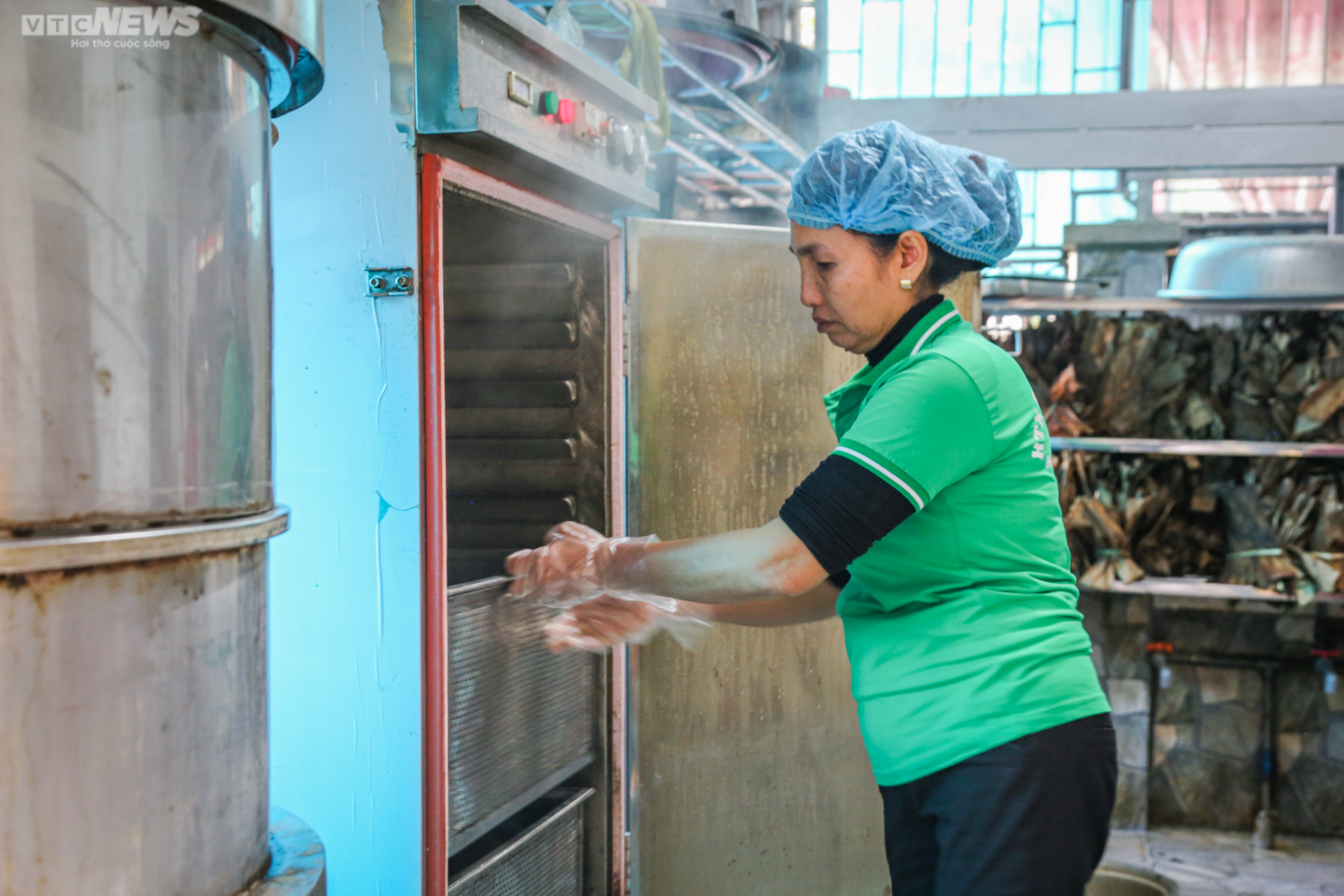 Làng bánh gai trăm tuổi ở Hà Tĩnh bận rộn ngày cuối năm - 8