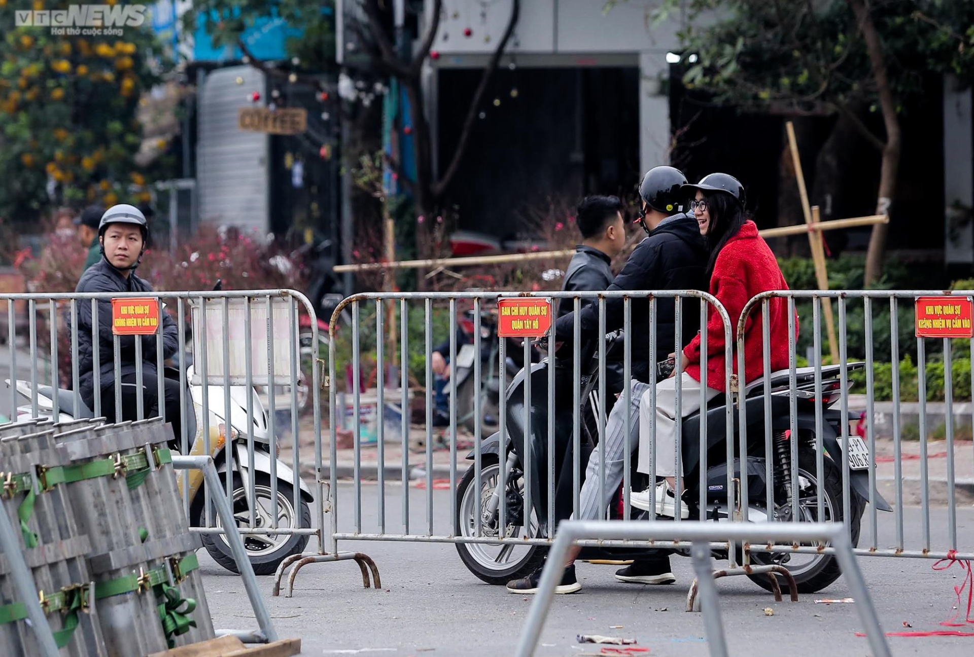 Mục sở thị trận địa pháo hoa ở Hà Nội trước ngày 'khai hỏa' - 8