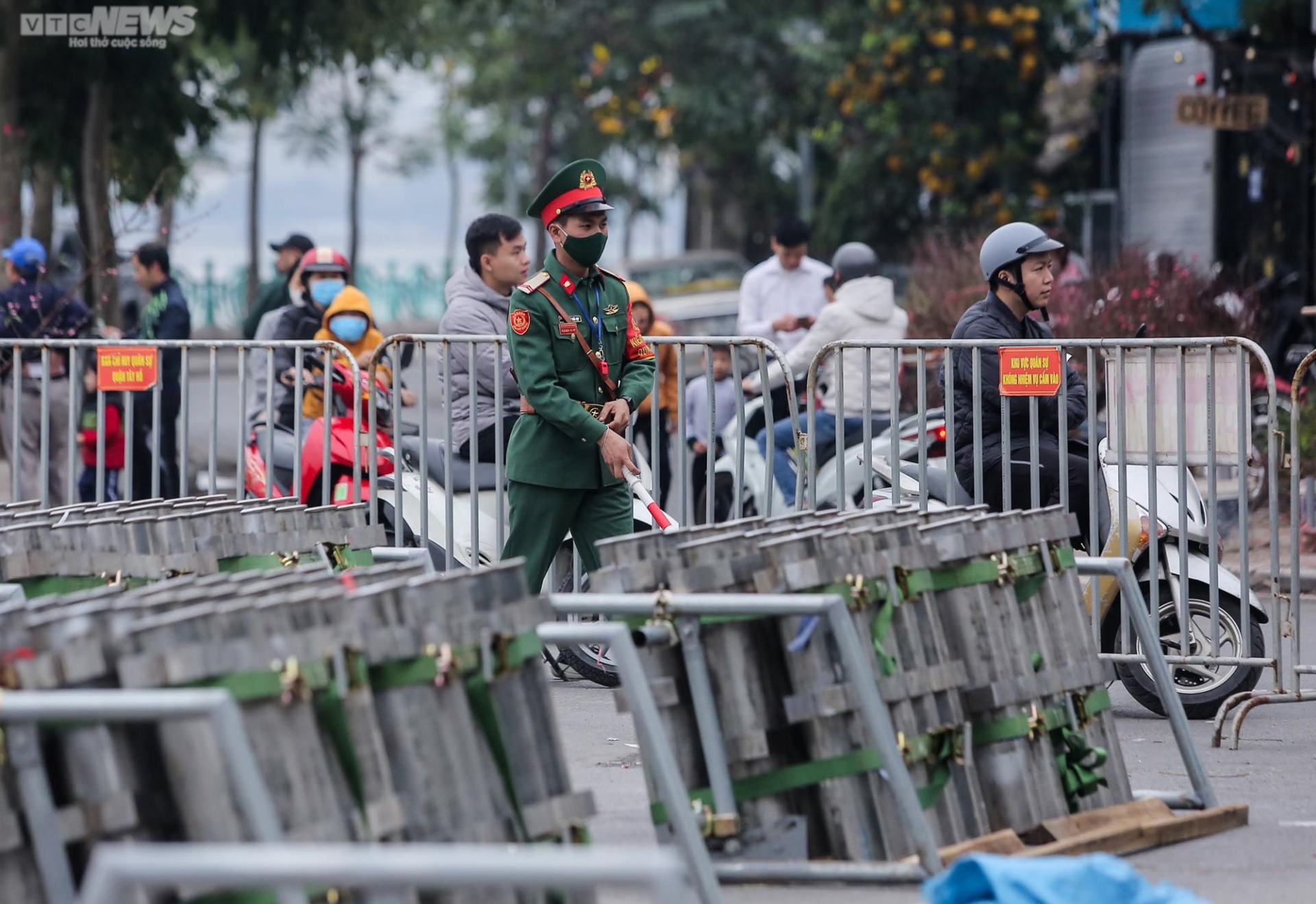 Mục sở thị trận địa pháo hoa ở Hà Nội trước ngày 'khai hỏa' - 7