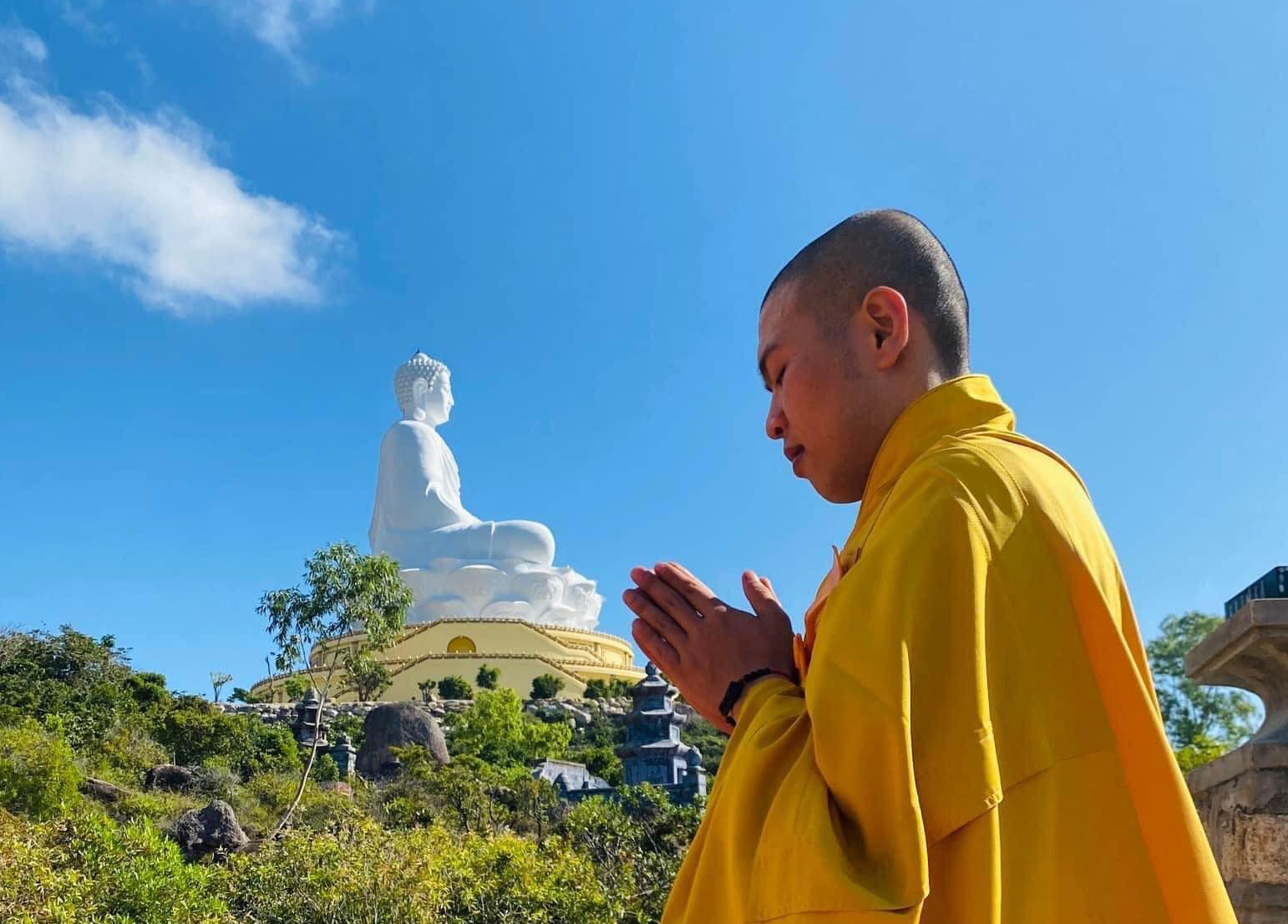 Tượng Phật ngồi từng cao nhất Đông Nam Á thu hút ngàn người đến chiêm bái - 6