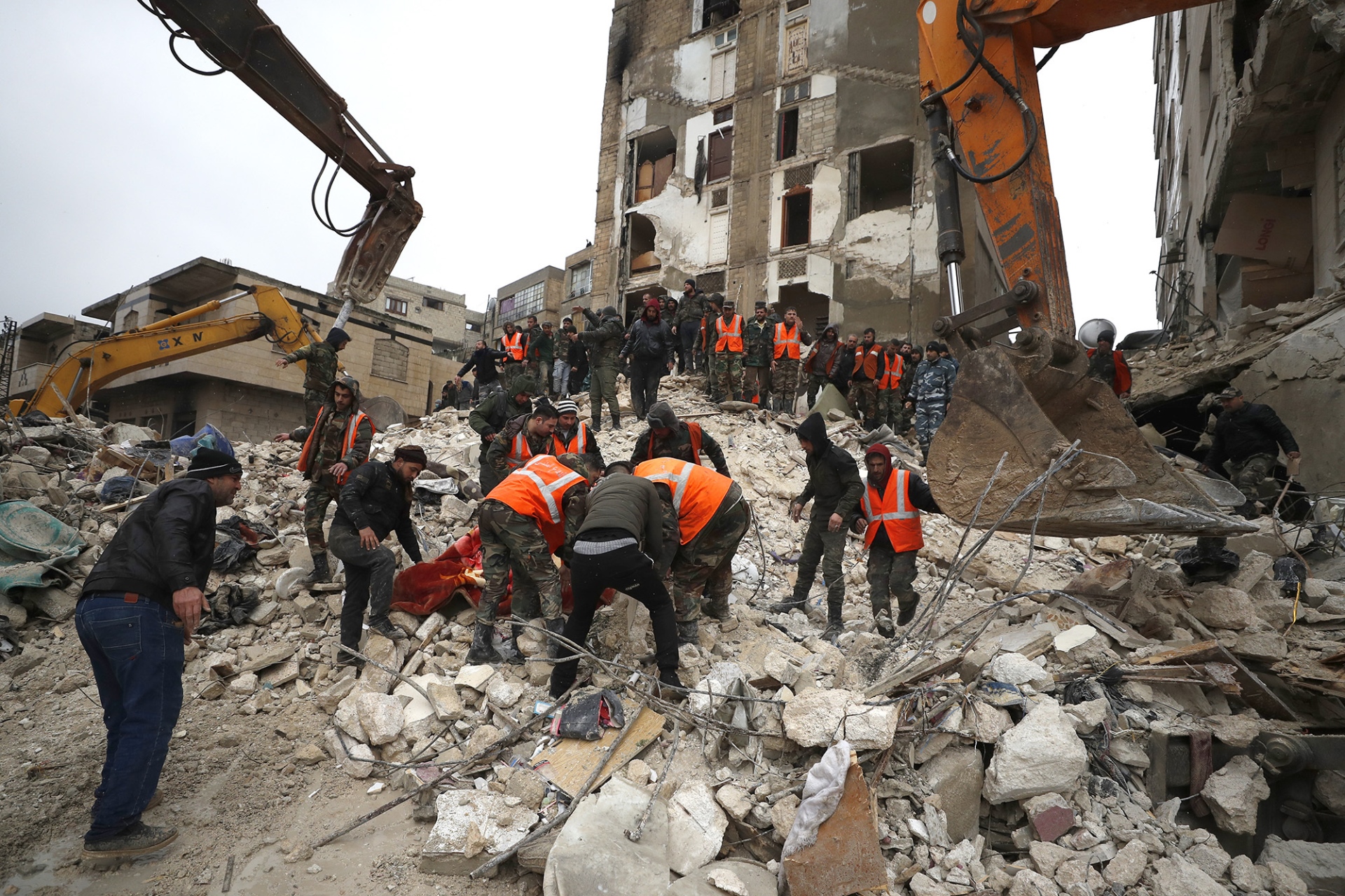 Thảm hoạ động đất ở Thổ Nhĩ Kỳ: Nạn nhân thiệt mạng tăng lên từng giờ - 7