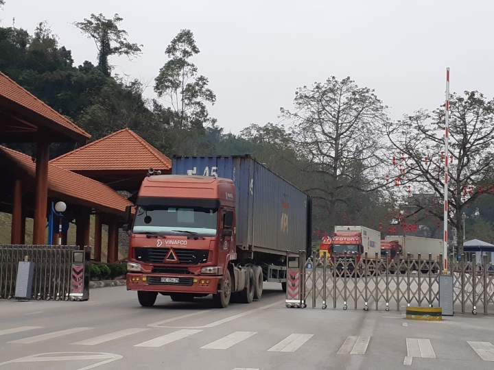 Hơn 1.600 xe hàng thông quan cửa khẩu Lạng Sơn sau 2 ngày TQ mở cửa biên giới - 1