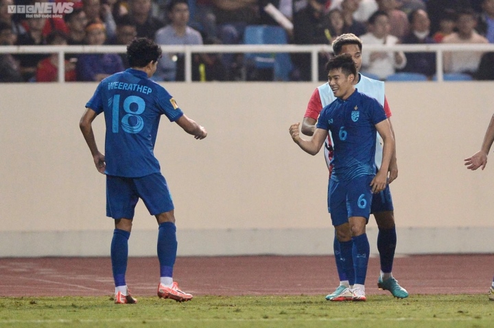 Trực tiếp đá bóng nước Việt Nam 2-2 Thái Lan: Văn Lâm cứu giúp thất bại phút 95 - 5