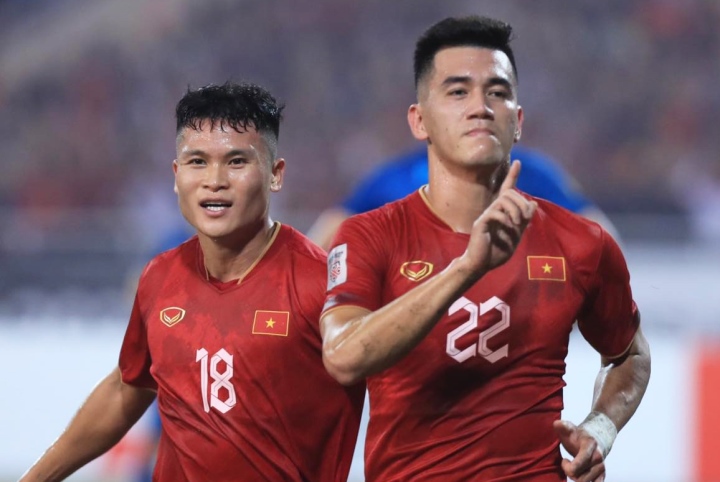 Trực tiếp đá bóng nước Việt Nam 2-2 Thái Lan: Văn Lâm cứu giúp thất bại phút 95 - 8