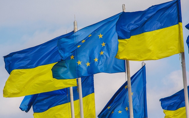EU hỗ trợ tài chính 19,5 tỷ USD cho Ukraine năm 2023  - 1