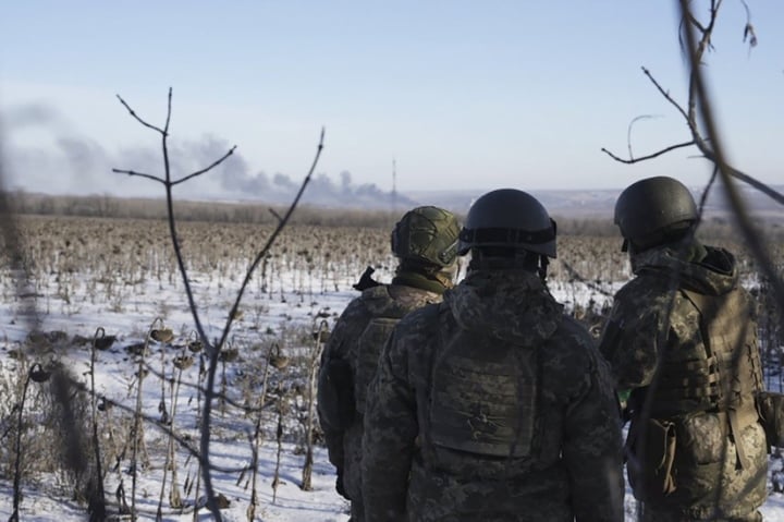 Ukraine thừa nhận rút quân khỏi Soledar - 1