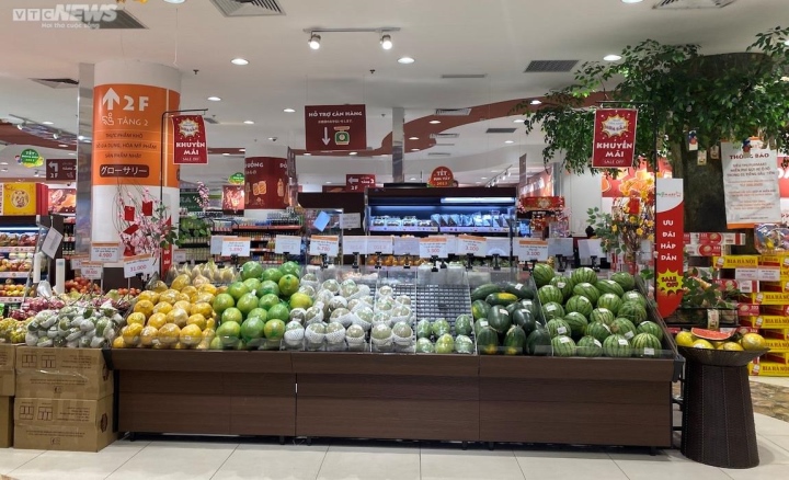 Sau Tết, hàng hóa đầy ắp siêu thị, chợ Hà Nội, giá ổn định - 3