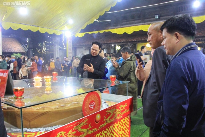 Cặp bánh kỷ lục Guinness Việt Nam tại Lễ hội đền Trần Thái Bình - Ảnh 10.