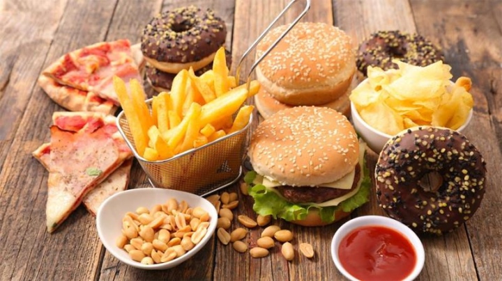 Các loại thực phẩm làm tăng nguy cơ mắc ung thư, nhiều người vẫn ăn hàng ngày - 1