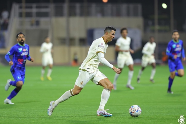 Ronaldo ghi bàn đầu tiên ở giải Ả Rập Xê Út - 7