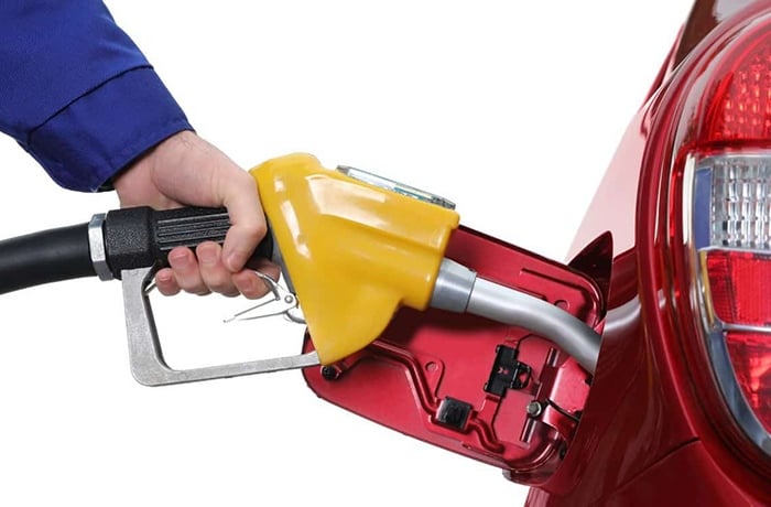 Giá xăng tăng hơn 600 đồng/lít, giá dầu giảm - 1