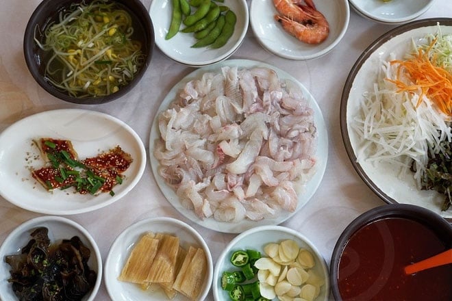 Kinh nghiệm đi Hàn Quốc: 6 món 'ăn tươi, nuốt sống' nên thử - 4