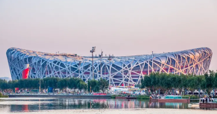 Độc đáo thiết kế chống động đất của sân vận động quốc gia tổ chim ở Trung Quốc - Ảnh 1.