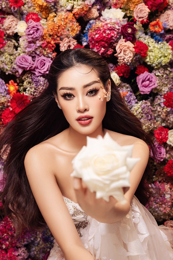 Hoa hậu Khánh Vân đón tuổi 28 trong tạo hình nữ hoàng của các loài hoa - 3