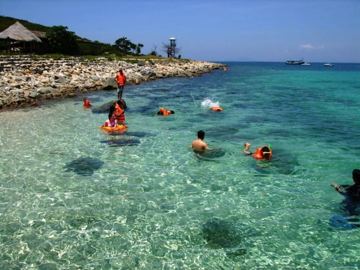 10 địa điểm du lịch Nha Trang có bãi tắm đẹp nhất - 3
