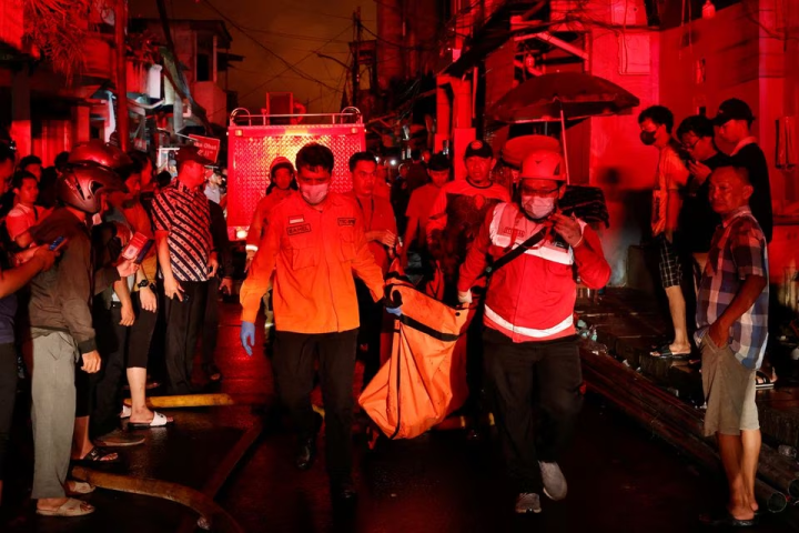 Cháy lớn trạm nhiên liệu ở Indonesia, 67 người thương vong - 1
