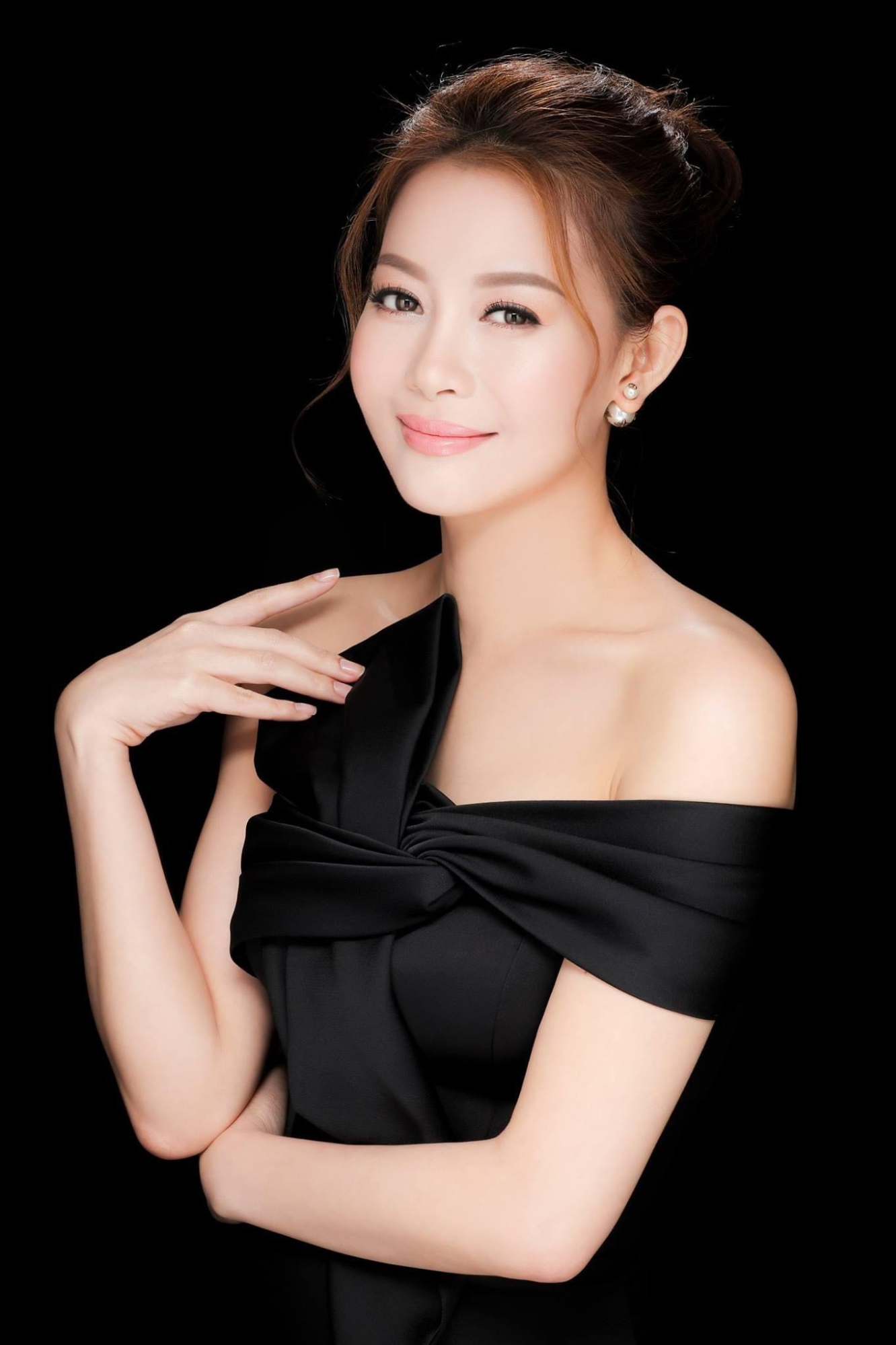 Hoa hậu Ngọc Châu bị chỉ trích 'nặng vía', Hoa hậu Hải Dương lên tiếng bênh vực - 1