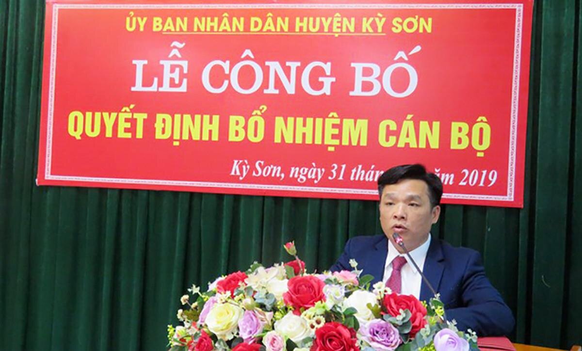 Trưởng Phòng GD-ĐT ở Nghệ An xin thôi chức vụ - 1